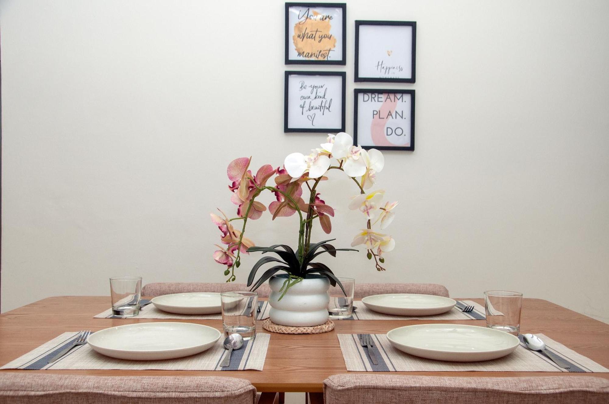Five H Family Service Apartment スリ・カンバンガン エクステリア 写真